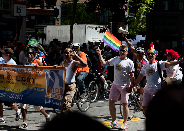 photos of san francisco gay pride parade
